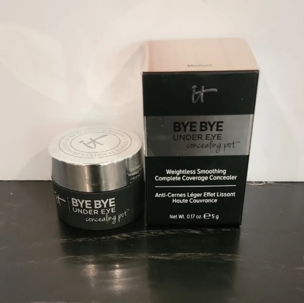 It Cosmetics Bye Bye Under Eye Concealer 0.17oz MEDIUM Full Size NIB - Picture 1 of 5